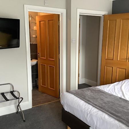 Jeffersons Hotel & Serviced Apartments (Adults Only) Barrow-in-Furness Room photo